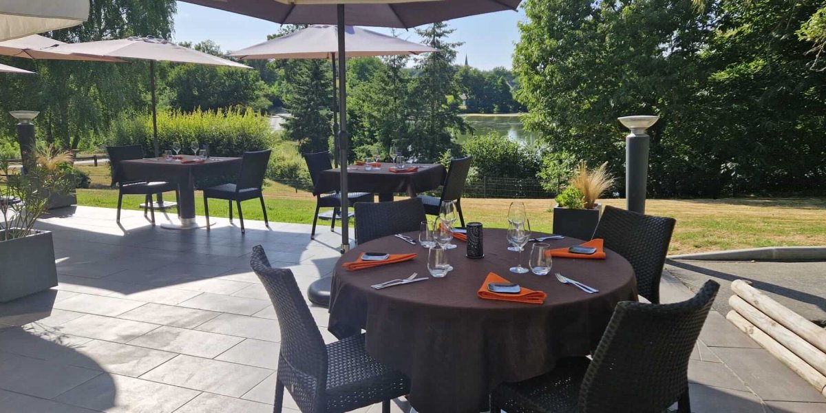 Seconde vue de la terrasse du restaurant